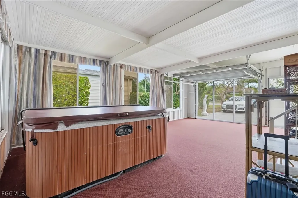 919 Manatee Road Naples FL 34114