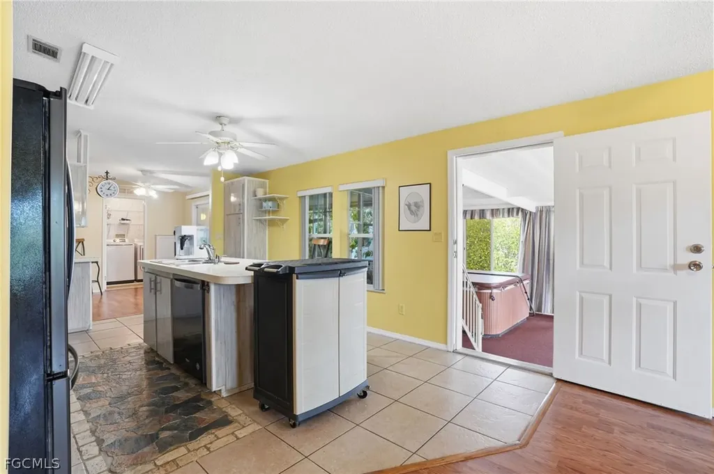 919 Manatee Road Naples FL 34114