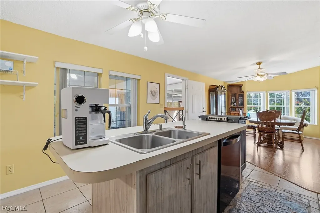 919 Manatee Road Naples FL 34114