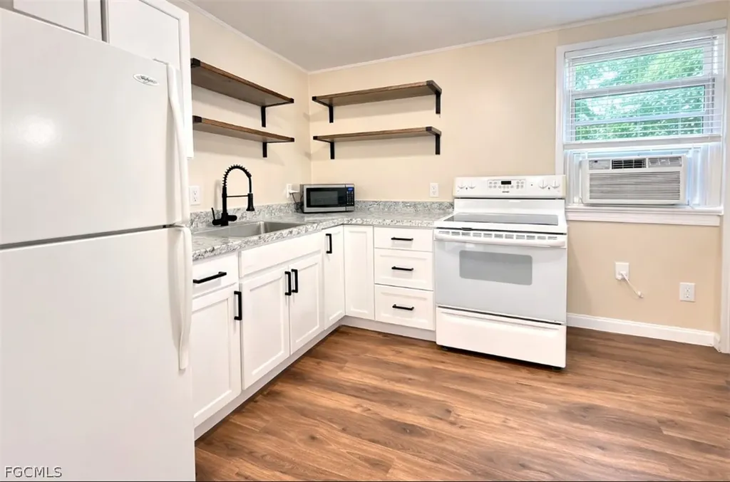 719 Burdick Avenue Fort Myers FL 33905