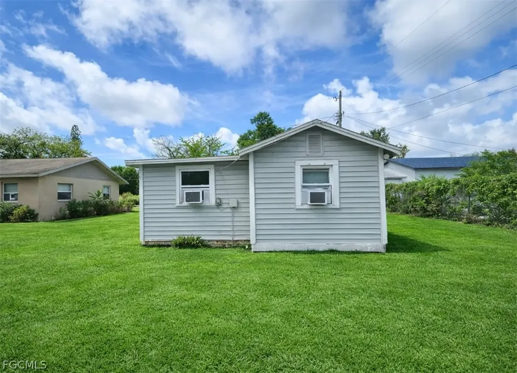 719 Burdick Avenue Fort Myers FL 33905