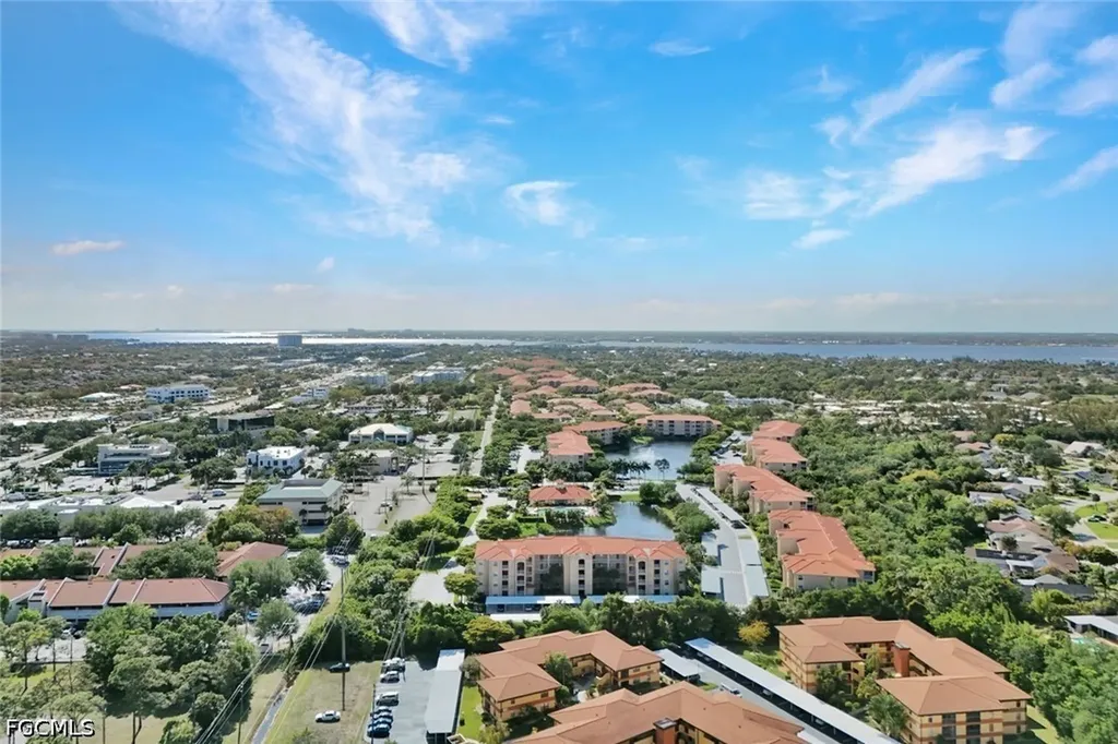 8270 Pathfinder Loop Fort Myers FL 33919