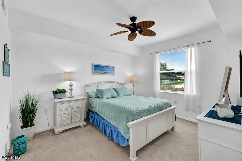 8270 Pathfinder Loop Fort Myers FL 33919