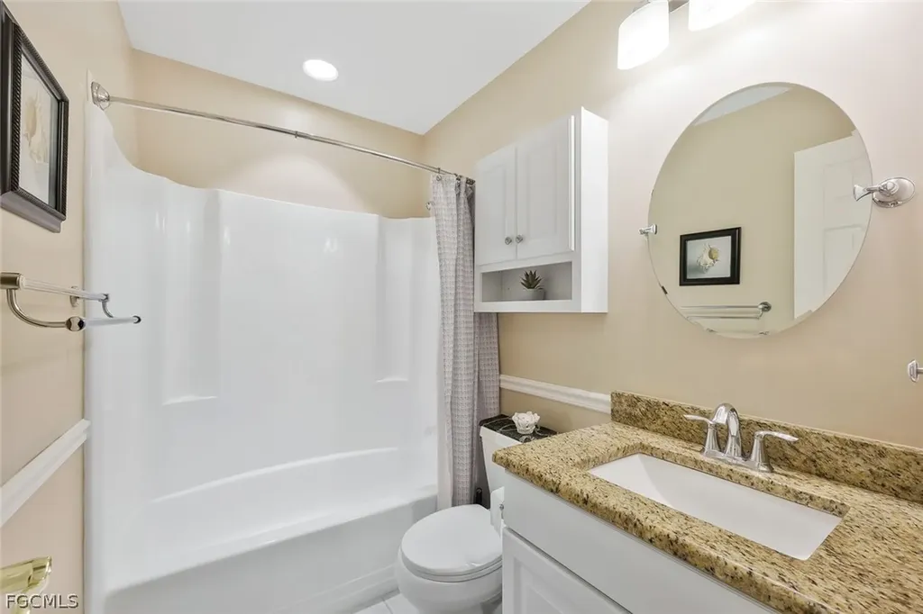 8445 Charter Club Circle Fort Myers FL 33919