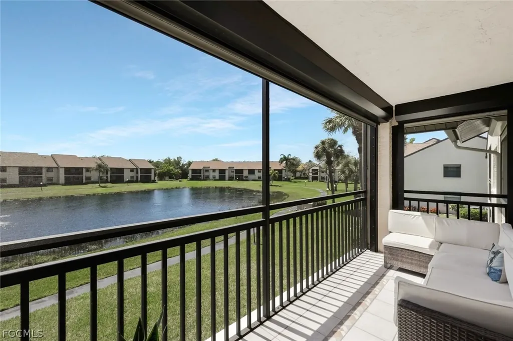8445 Charter Club Circle Fort Myers FL 33919