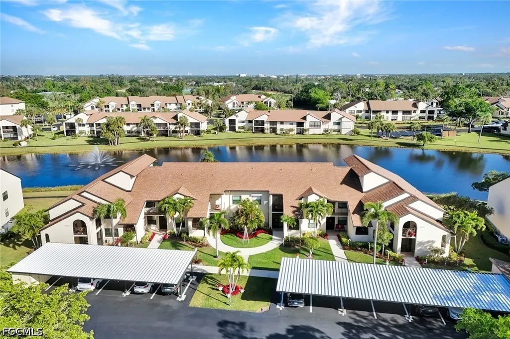 8445 Charter Club Circle Fort Myers FL 33919