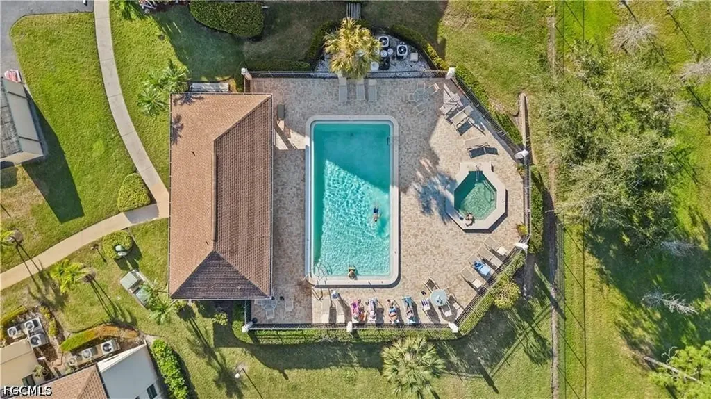 8445 Charter Club Circle Fort Myers FL 33919