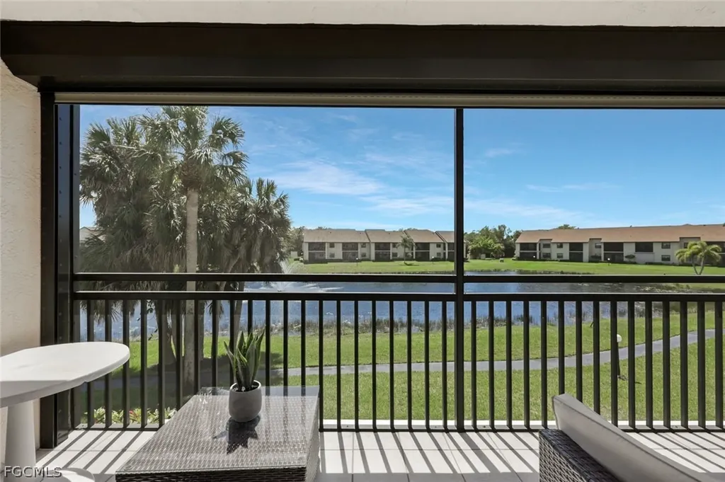 8445 Charter Club Circle Fort Myers FL 33919