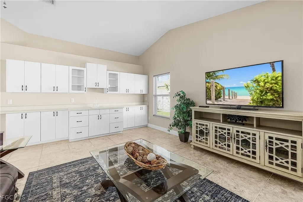 619 SE 30th Street Cape Coral FL 33904