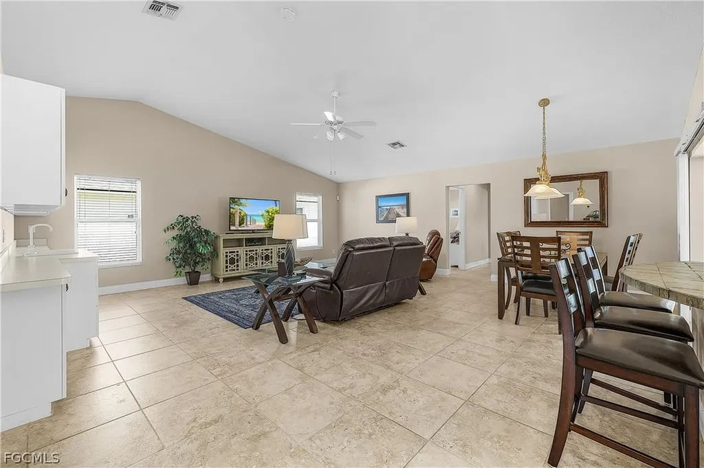 619 SE 30th Street Cape Coral FL 33904