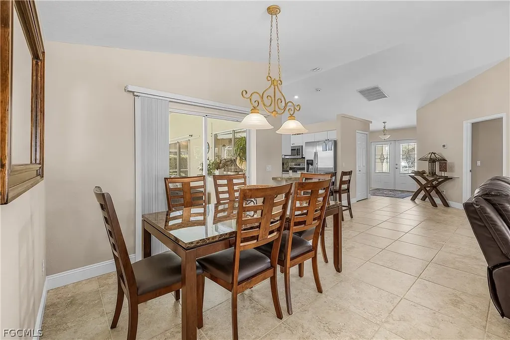 619 SE 30th Street Cape Coral FL 33904