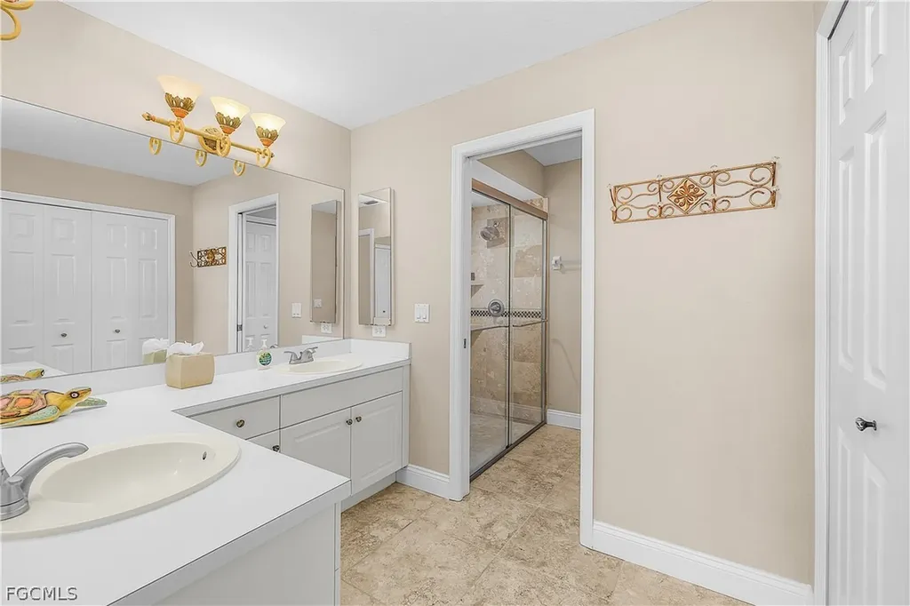 619 SE 30th Street Cape Coral FL 33904