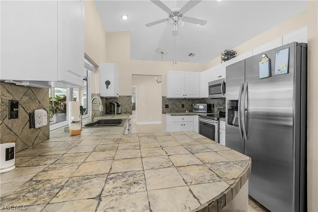 619 SE 30th Street Cape Coral FL 33904