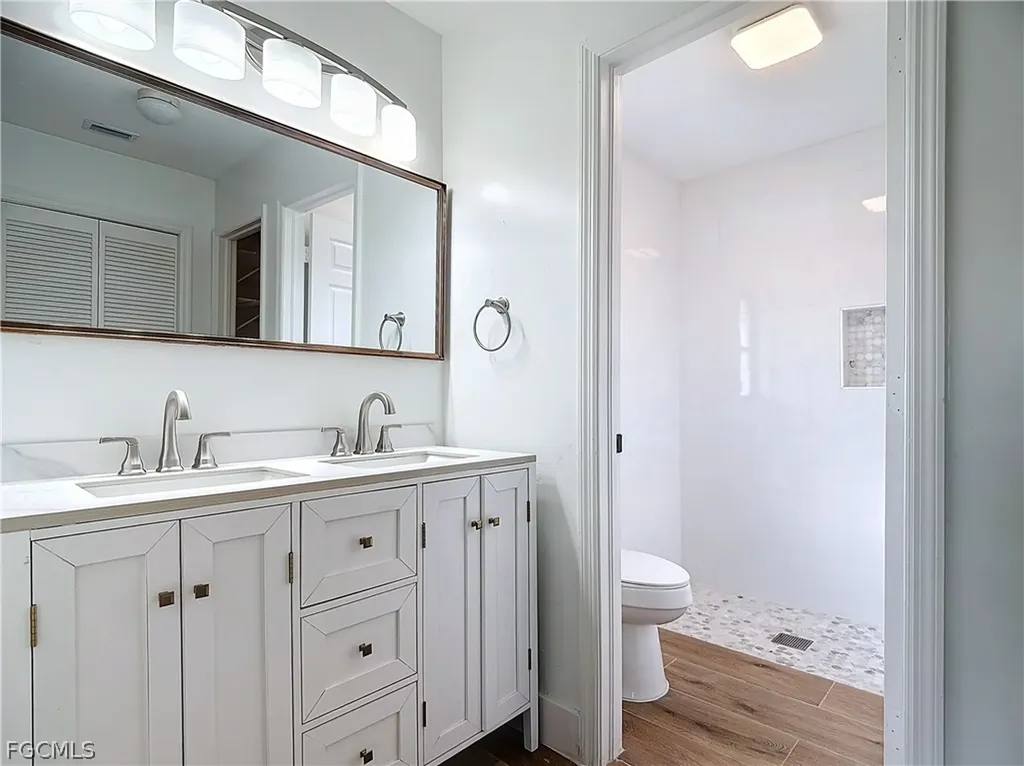 88 Erie Drive Naples FL 34110