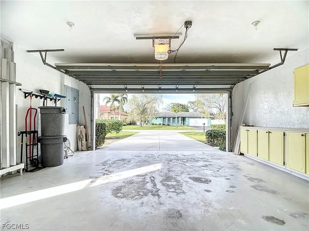 88 Erie Drive Naples FL 34110