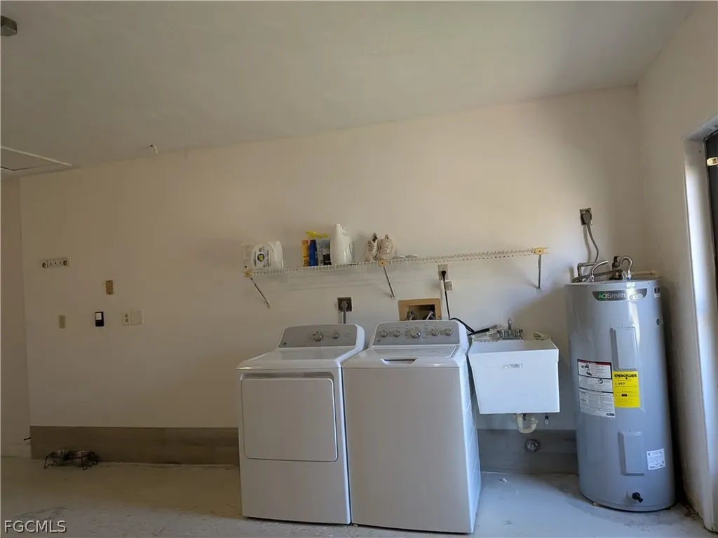 88 Erie Drive Naples FL 34110