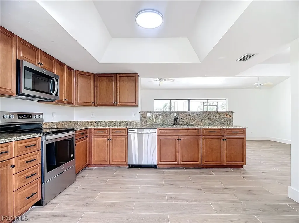 88 Erie Drive Naples FL 34110