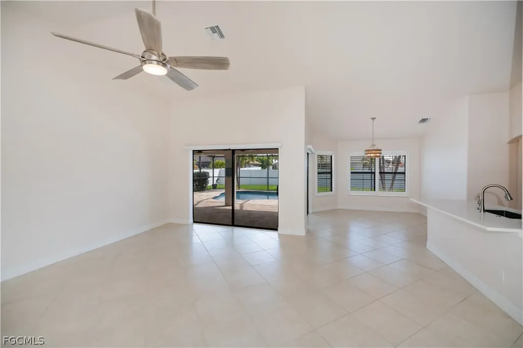 4607 SW 14th Avenue Cape Coral FL 33914