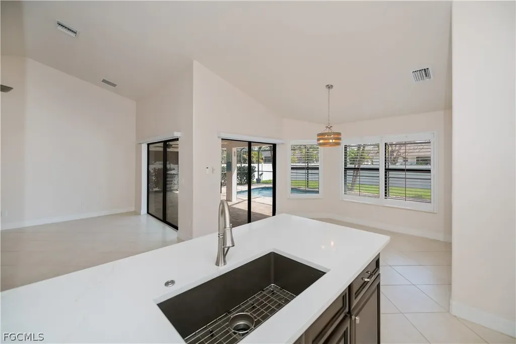 4607 SW 14th Avenue Cape Coral FL 33914