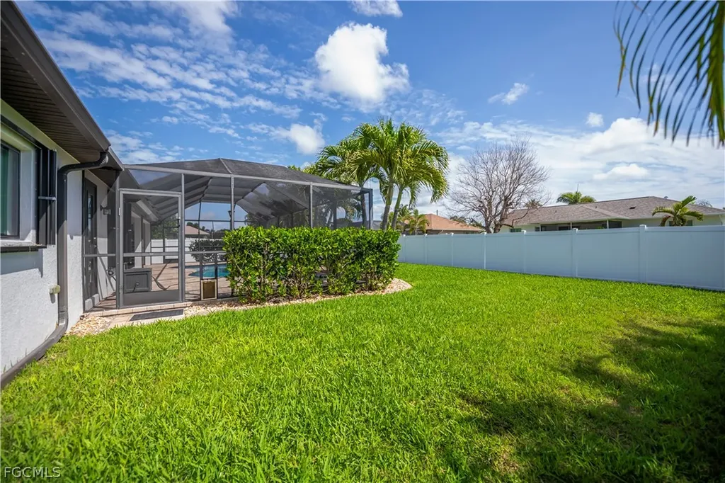 4607 SW 14th Avenue Cape Coral FL 33914