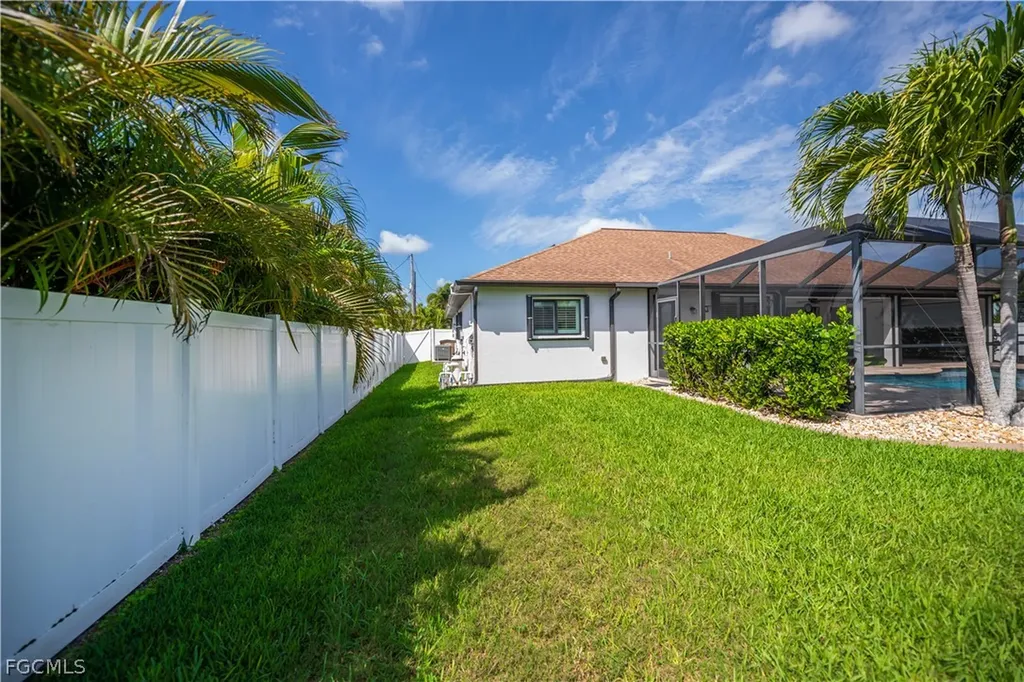 4607 SW 14th Avenue Cape Coral FL 33914
