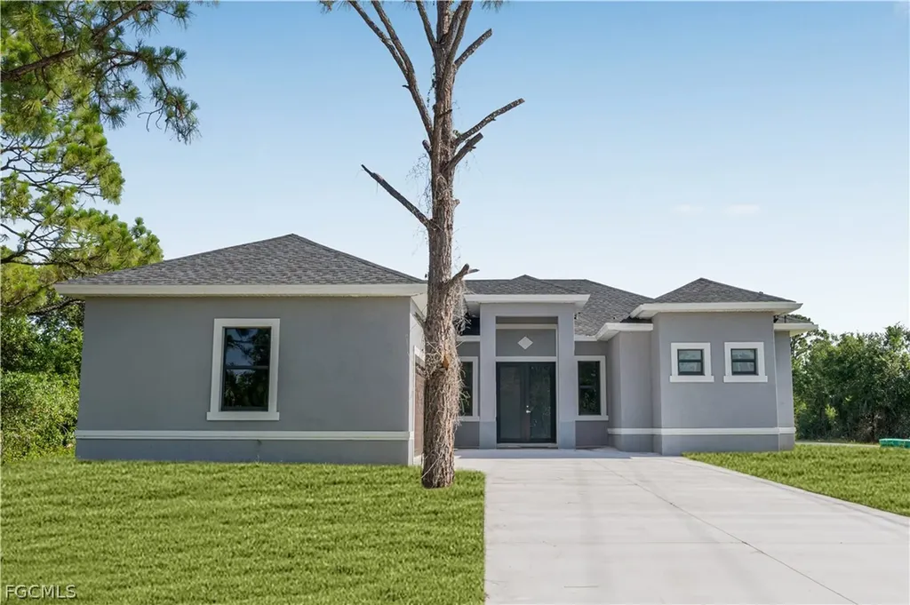 3200 44th Street W Lehigh Acres FL 33971