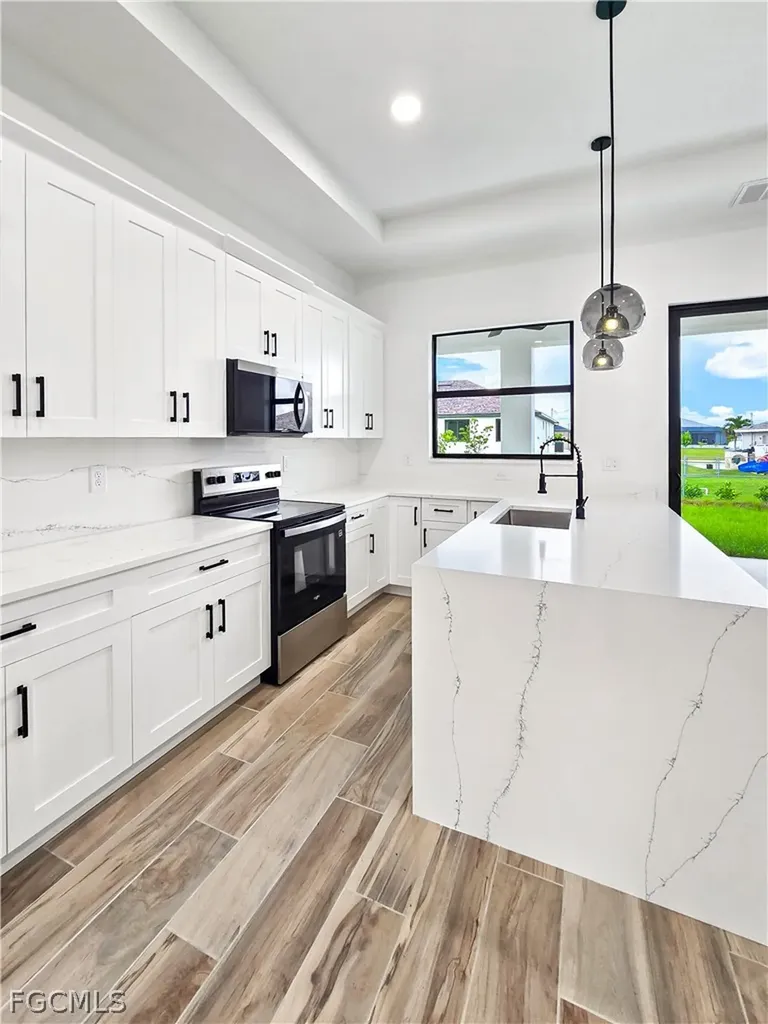 4113 Kismet Parkway W Cape Coral FL 33993