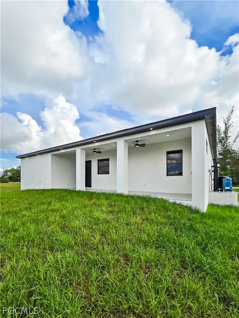 4113 Kismet Parkway W Cape Coral FL 33993