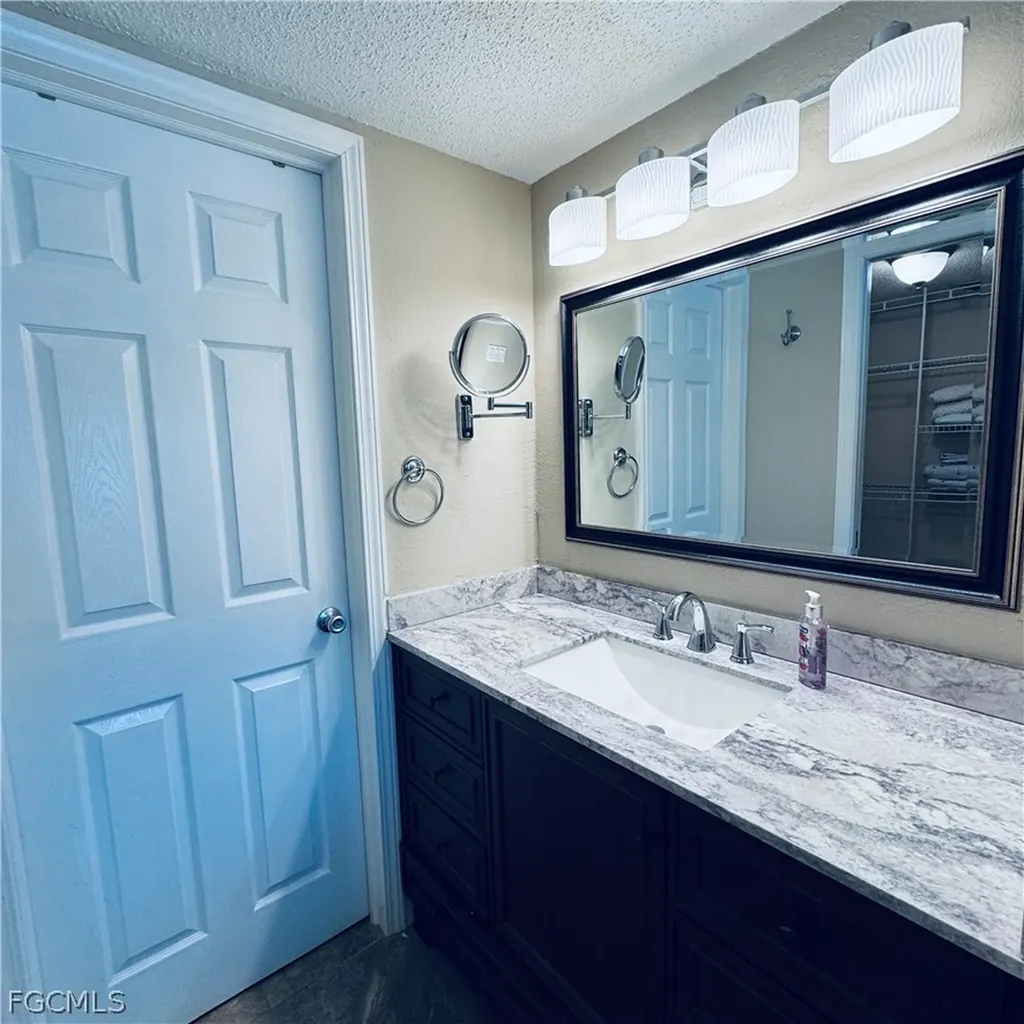 2264 Winkler Avenue Fort Myers FL 33901
