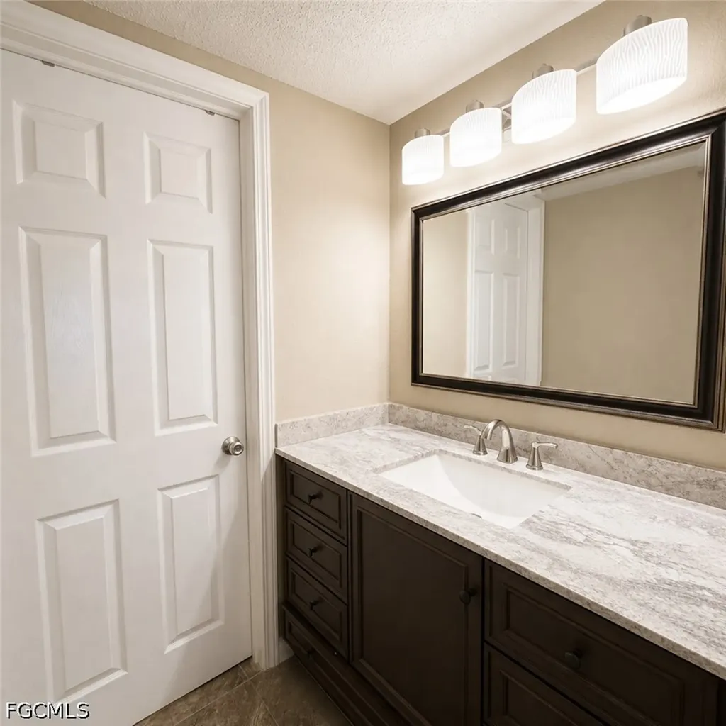 2264 Winkler Avenue Fort Myers FL 33901