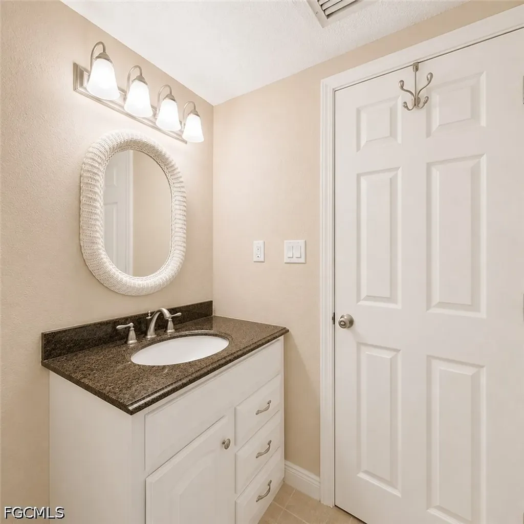 2264 Winkler Avenue Fort Myers FL 33901