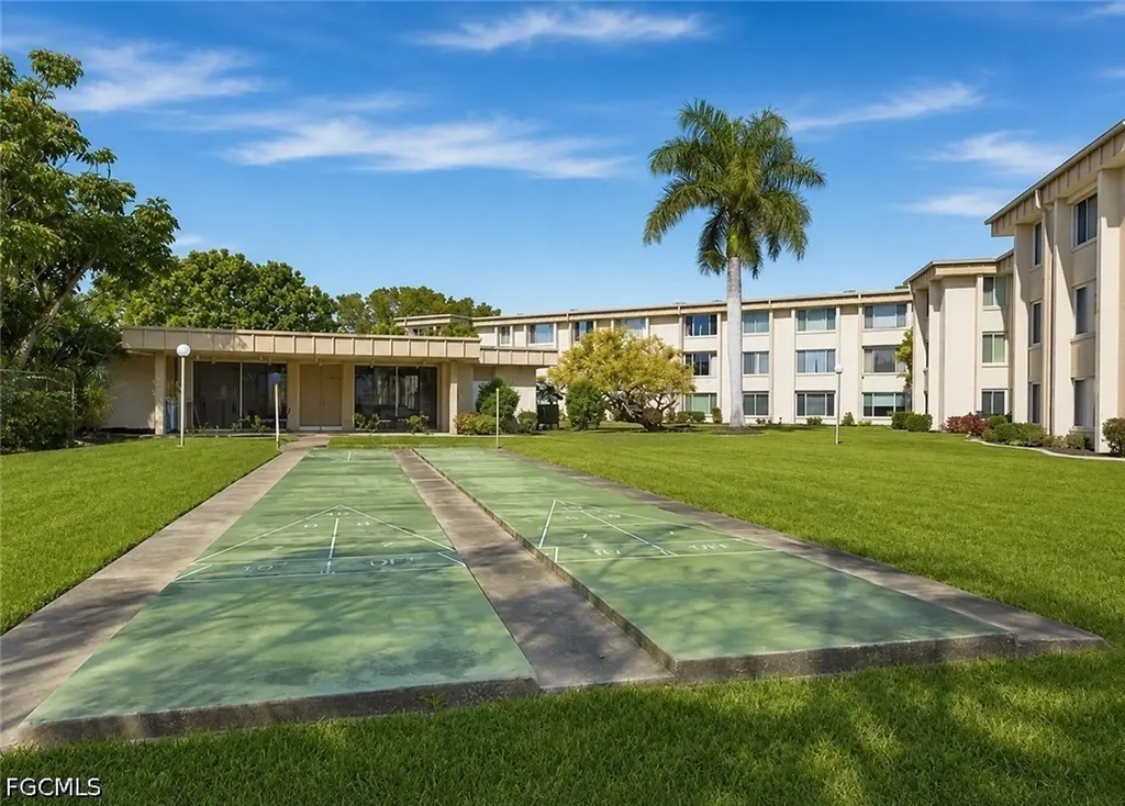 2264 Winkler Avenue Fort Myers FL 33901
