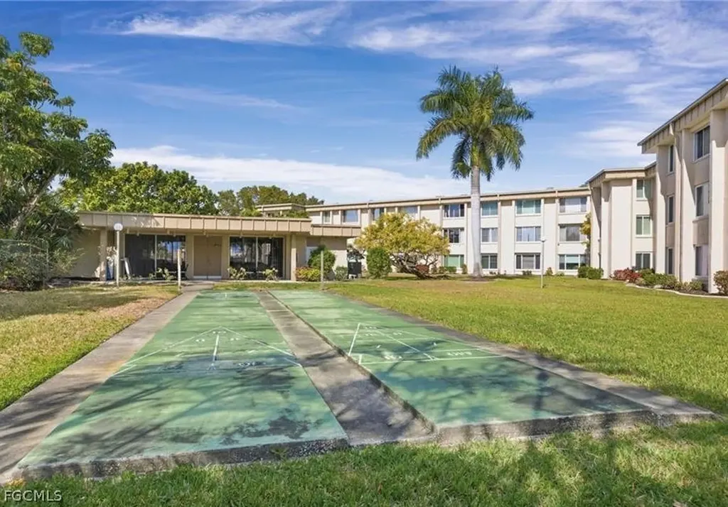 2264 Winkler Avenue Fort Myers FL 33901