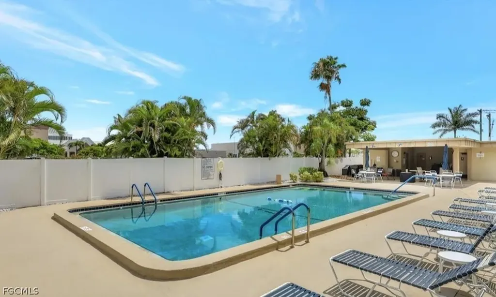 2264 Winkler Avenue Fort Myers FL 33901