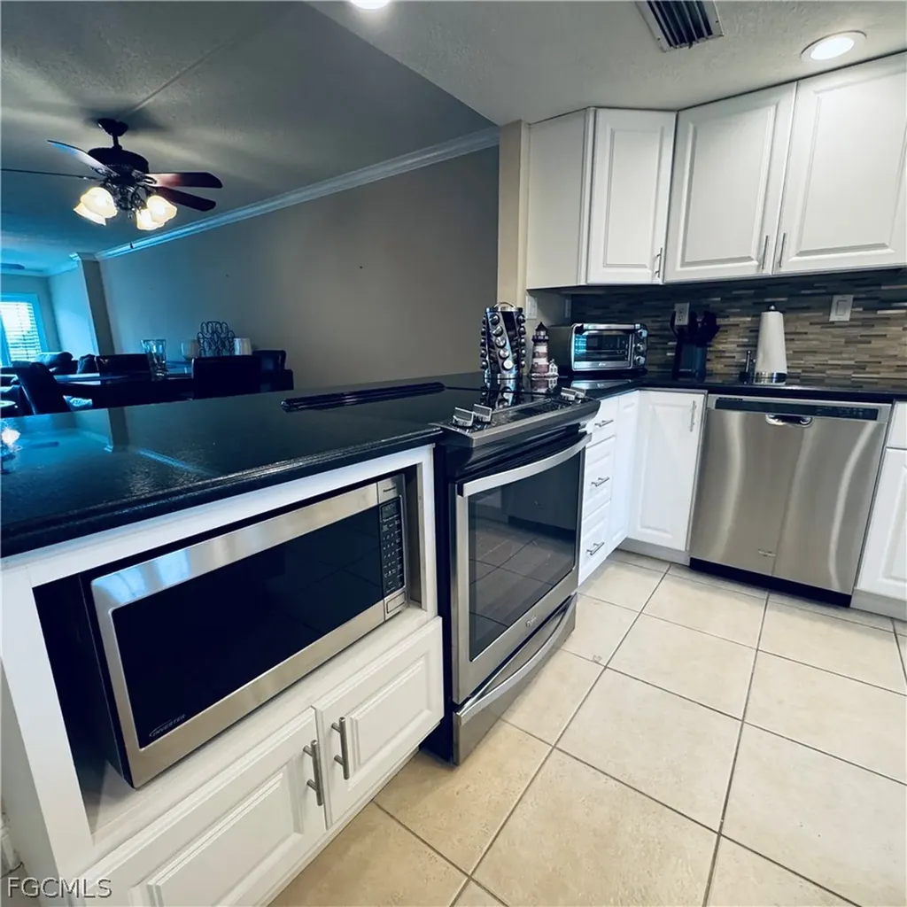 2264 Winkler Avenue Fort Myers FL 33901