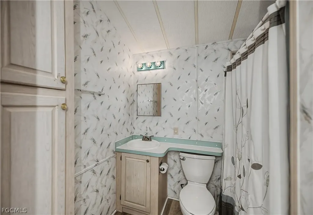 51 La Fonda Lane North Fort Myers FL 33903