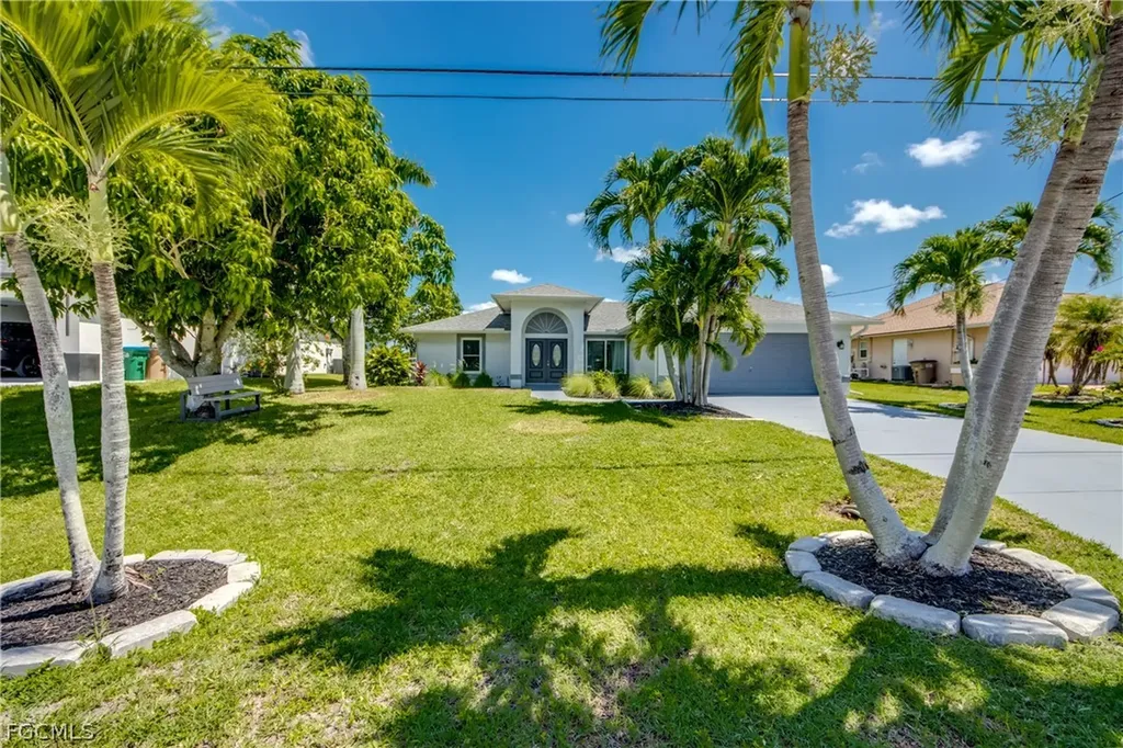 121 SE 17th Street Cape Coral FL 33990