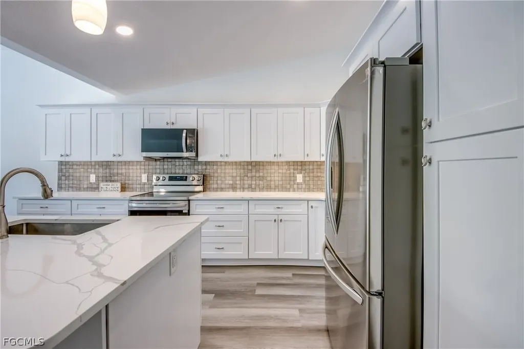 121 SE 17th Street Cape Coral FL 33990