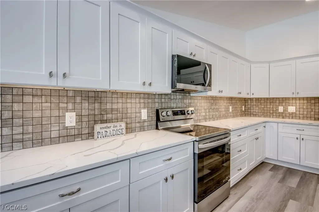 121 SE 17th Street Cape Coral FL 33990
