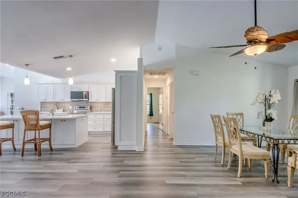 121 SE 17th Street Cape Coral FL 33990