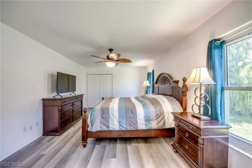 121 SE 17th Street Cape Coral FL 33990