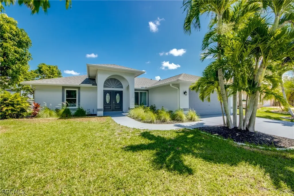 121 SE 17th Street Cape Coral FL 33990