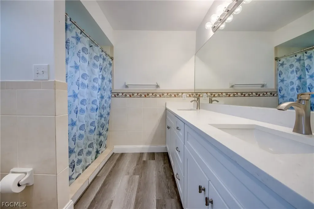 121 SE 17th Street Cape Coral FL 33990