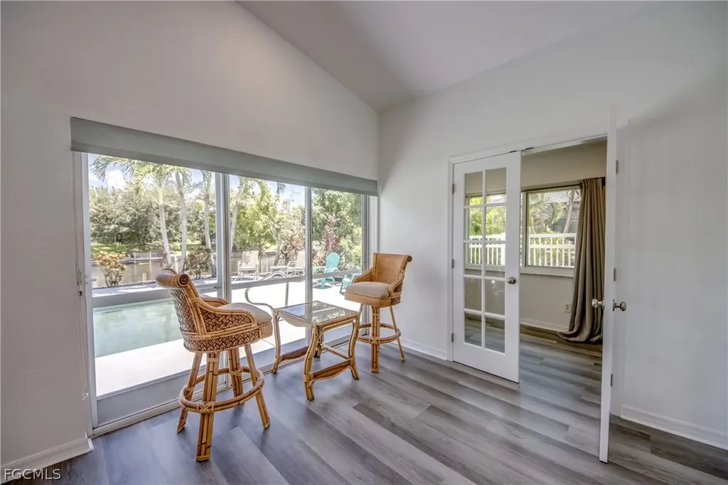 121 SE 17th Street Cape Coral FL 33990