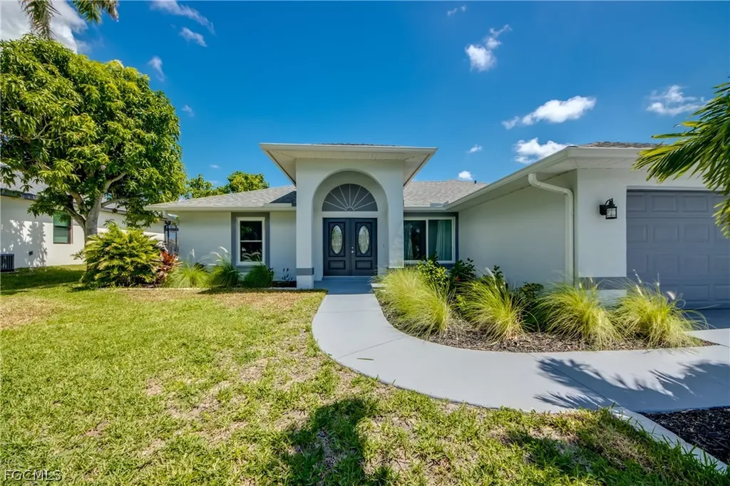 121 SE 17th Street Cape Coral FL 33990
