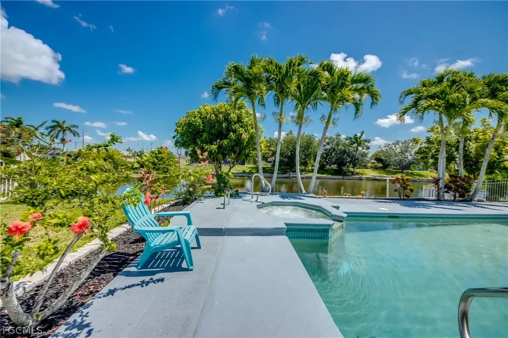 121 SE 17th Street Cape Coral FL 33990