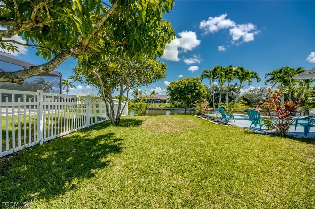 121 SE 17th Street Cape Coral FL 33990