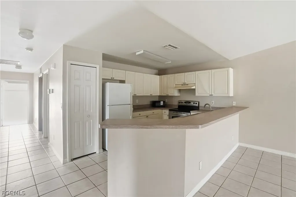 5234/5234 30th Street SW Lehigh Acres FL 33973