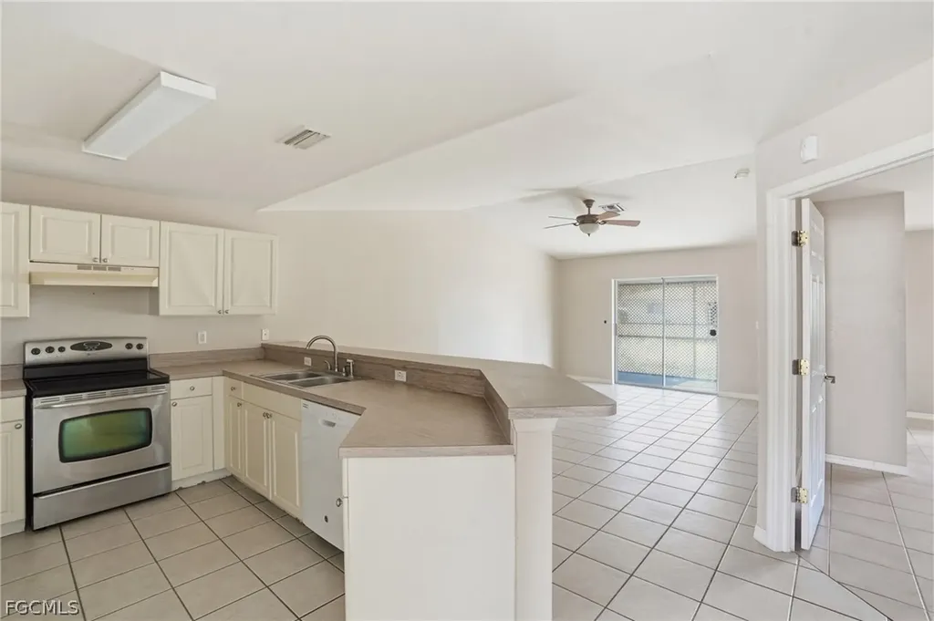 5234/5234 30th Street SW Lehigh Acres FL 33973
