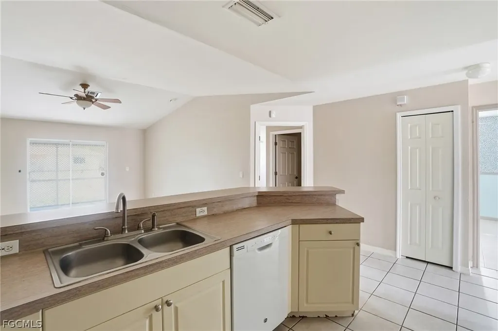 5234/5234 30th Street SW Lehigh Acres FL 33973